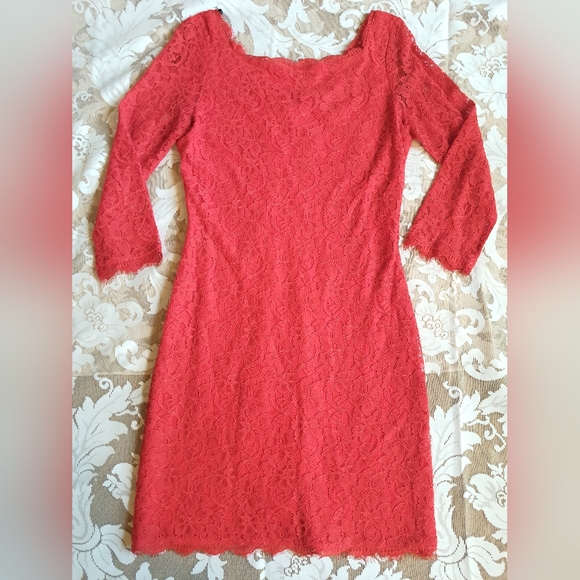 Diane Von Furstenberg Dresses & Skirts - Diane Von Furstenburg Size 10 RED Lace Over Mini Flapper Style Zipper Back Dress